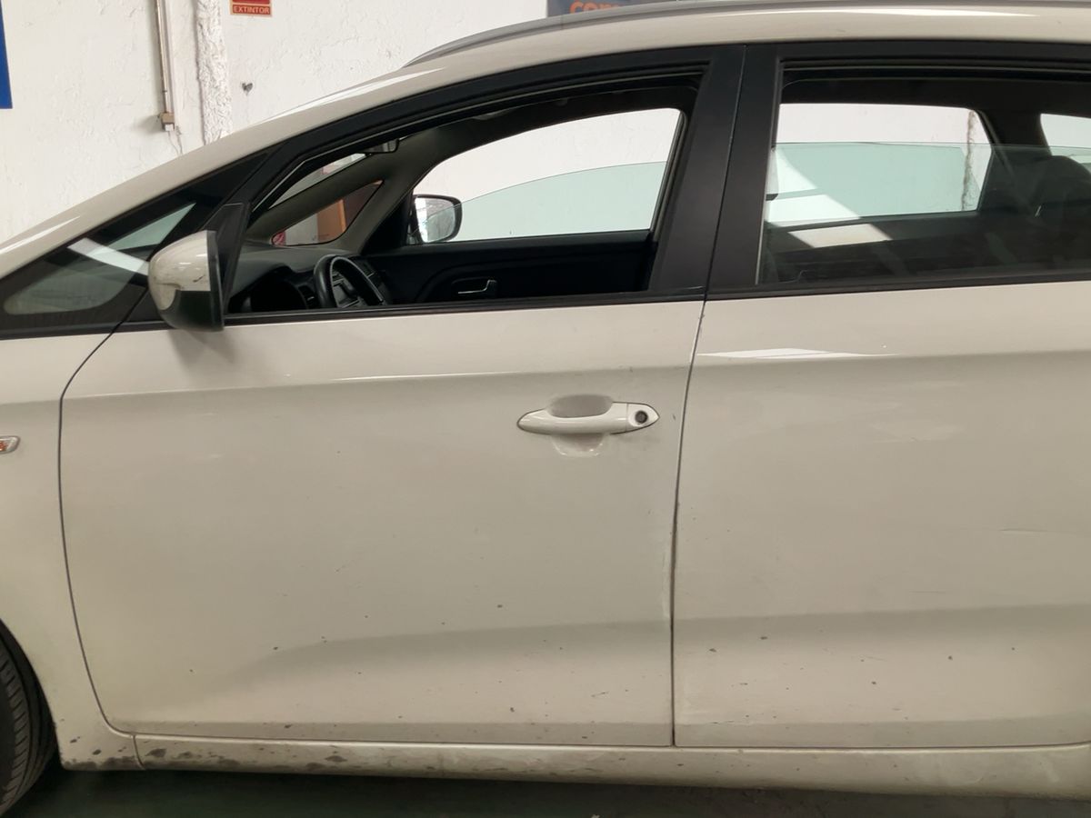 Kia Carens 2015 — photo 5