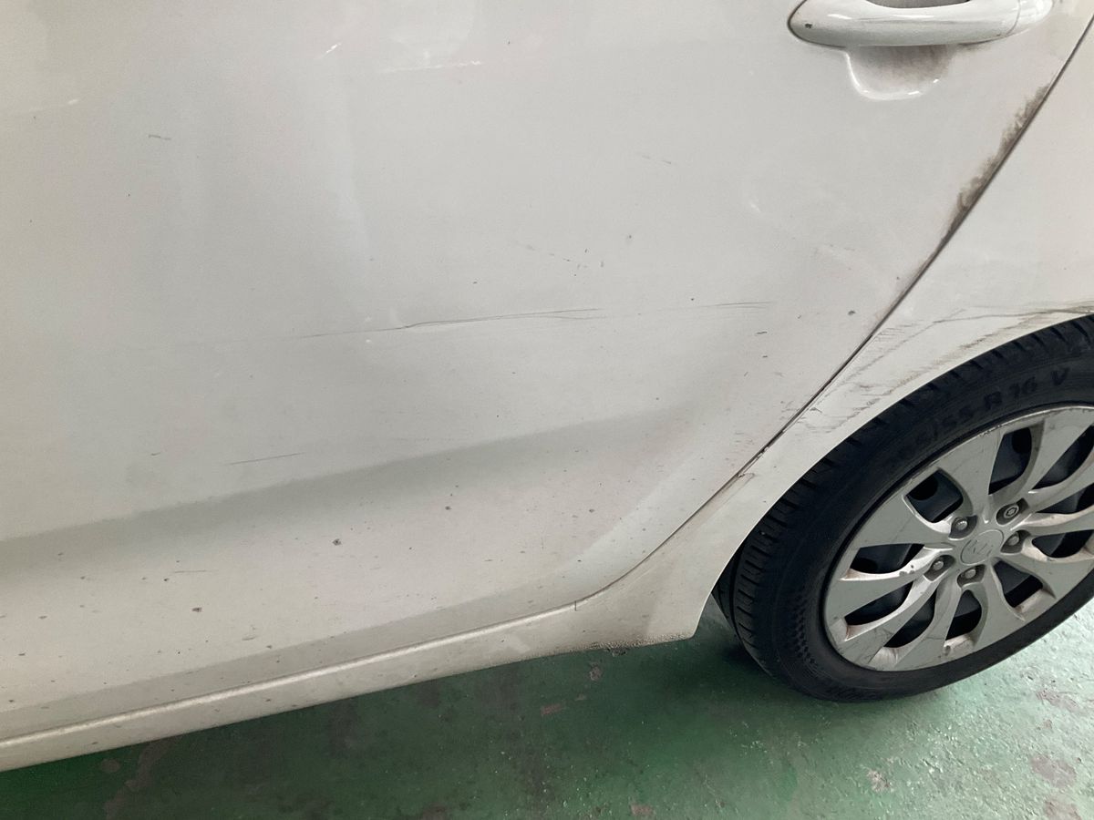 Kia Carens 2015 — photo 25