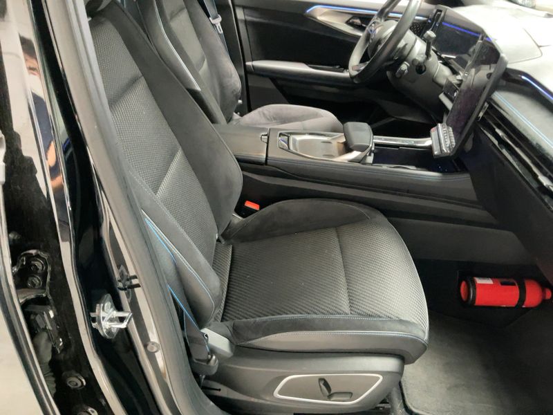 Renault Austral 1.2 Hybrid E-Tech Iconic Esprit Alpine — zdjęcie 11