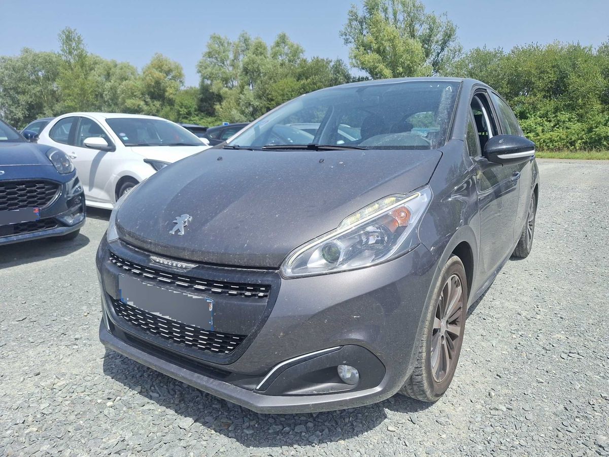 Peugeot 208 2017 — photo 1
