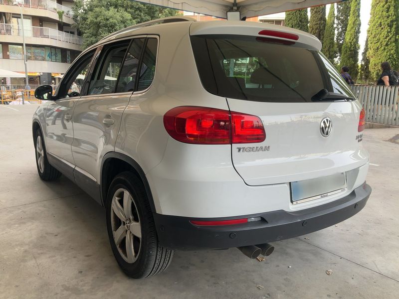 Volkswagen Tiguan 2.0 TDI Sport 4Motion BlueMotion Tech 2015 – снимка 6