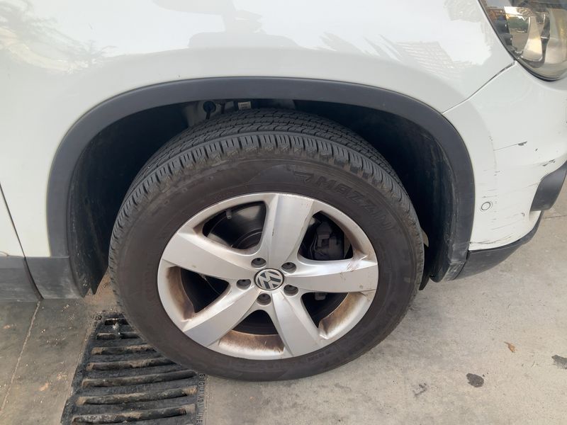 Volkswagen Tiguan 2.0 TDI Sport 4Motion BlueMotion Tech 2015 – снимка 11
