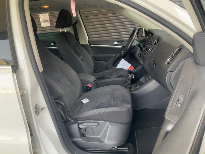 Volkswagen Tiguan 2.0 TDI Sport 4Motion BlueMotion Tech 2015 – снимка 16