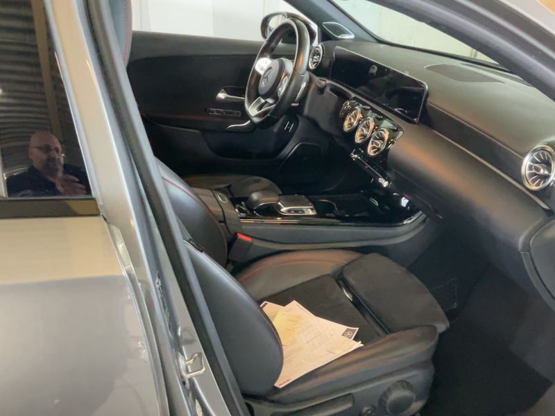 Mercedes-Benz A-Klasse Limousine A 180 AMG Line — zdjęcie 11