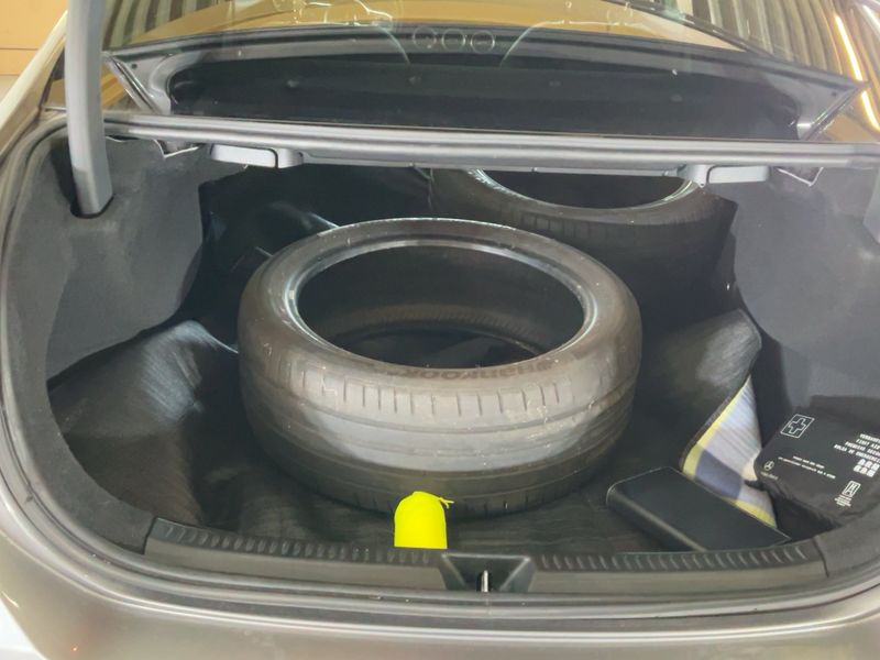 Mercedes-Benz A-Klasse Limousine A 180 AMG Line — zdjęcie 10