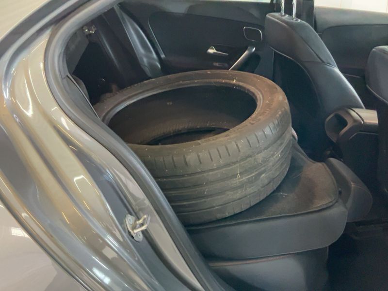 Mercedes-Benz A-Klasse Limousine A 180 AMG Line — zdjęcie 14