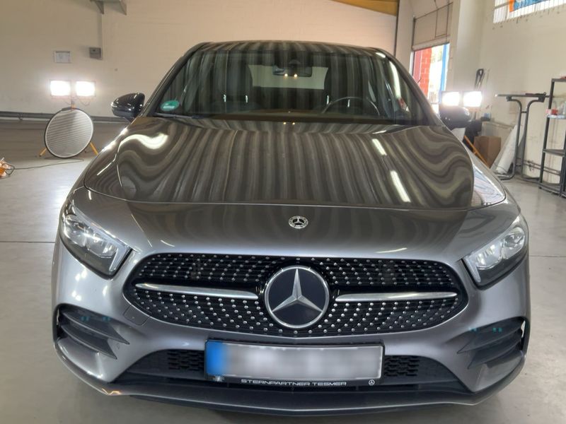 Mercedes-Benz A-Klasse Limousine A 180 AMG Line — zdjęcie 9