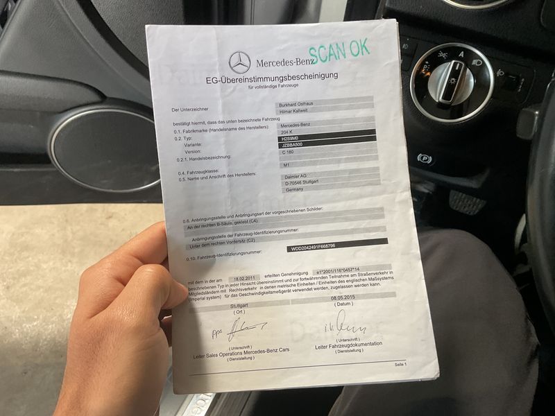 Mercedes-Benz C-Klasse C 180 CGI T BlueEfficiency Classic — zdjęcie 16