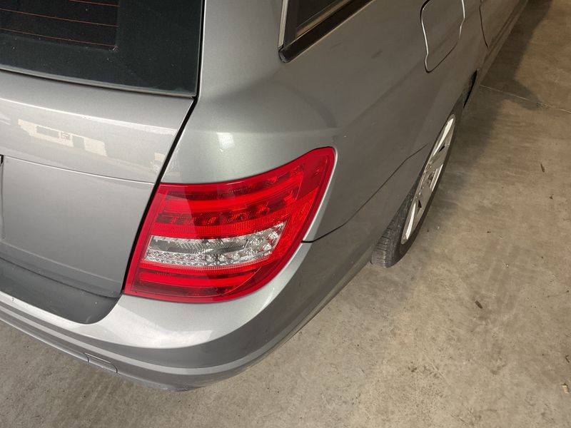 Mercedes-Benz C-Klasse C 180 CGI T BlueEfficiency Classic 2011 – снимка 29