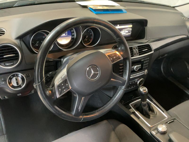 Mercedes-Benz C-Klasse C 180 CGI T BlueEfficiency Classic — zdjęcie 12