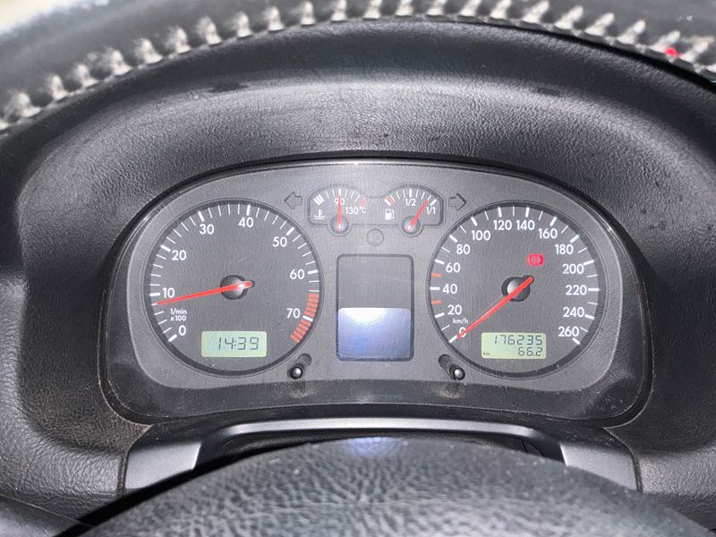 Volkswagen Golf IV 1.8 Turbo GTI — zdjęcie 4