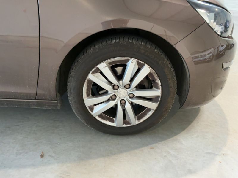 Peugeot 308 1.6 e-HDi Active 2014 – снимка 11