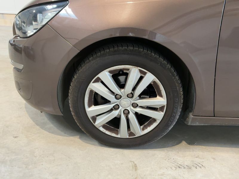 Peugeot 308 1.6 e-HDi Active 2014 – снимка 3