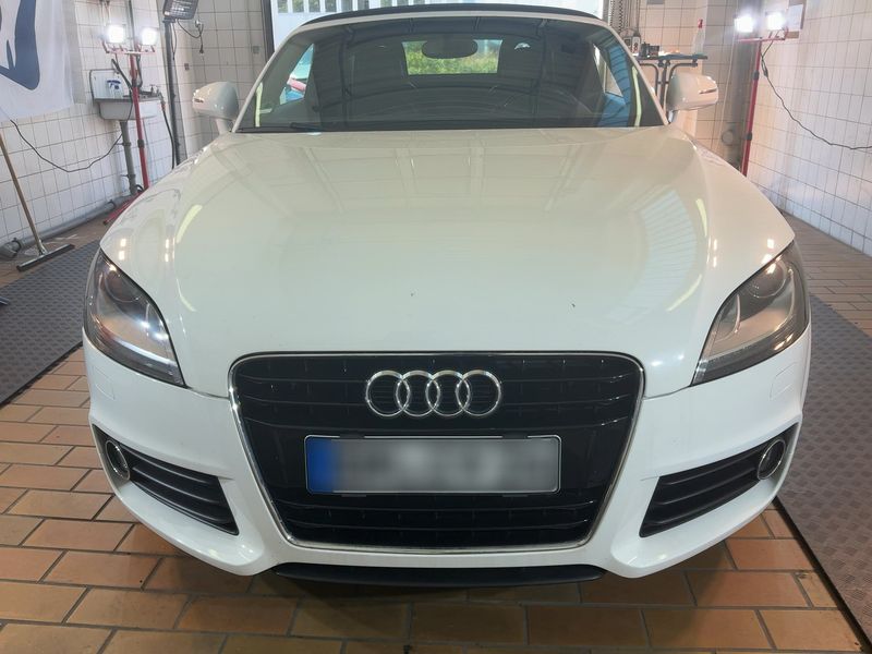 Audi TT 2.0 TFSI quattro Roadster — zdjęcie 9