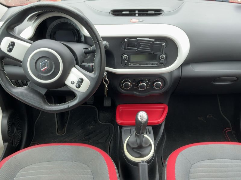 Renault Twingo 1.0 SCe Intens — zdjęcie 12