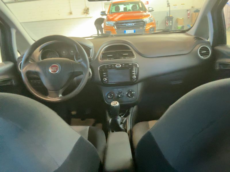 Fiat Punto 1.3 M-Jet Street — zdjęcie 12