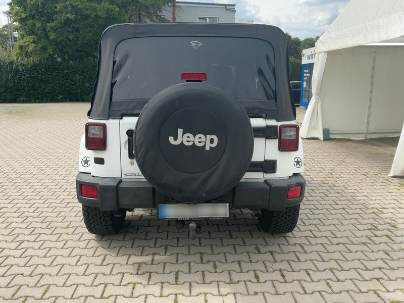 Jeep Wrangler Unlimited 2.8 CRD Sahara — zdjęcie 5