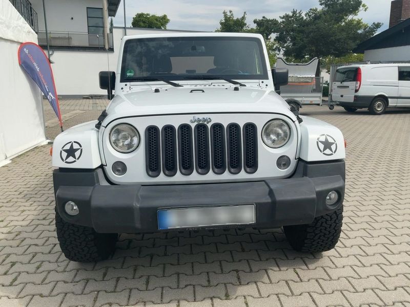 Jeep Wrangler Unlimited 2.8 CRD Sahara — zdjęcie 9