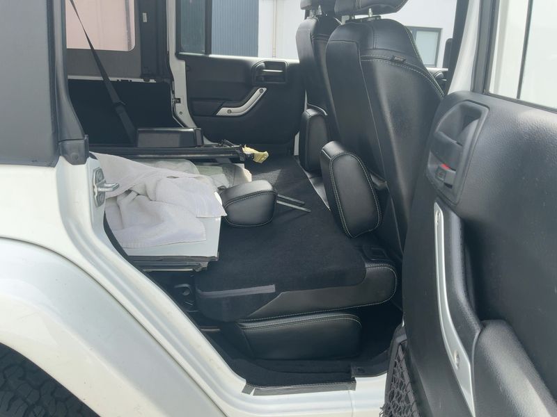 Jeep Wrangler Unlimited 2.8 CRD Sahara — zdjęcie 14