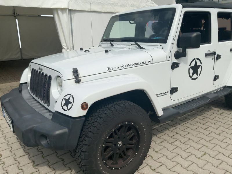 Jeep Wrangler Unlimited 2.8 CRD Sahara — zdjęcie 2