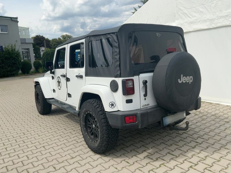 Jeep Wrangler Unlimited 2.8 CRD Sahara — zdjęcie 3