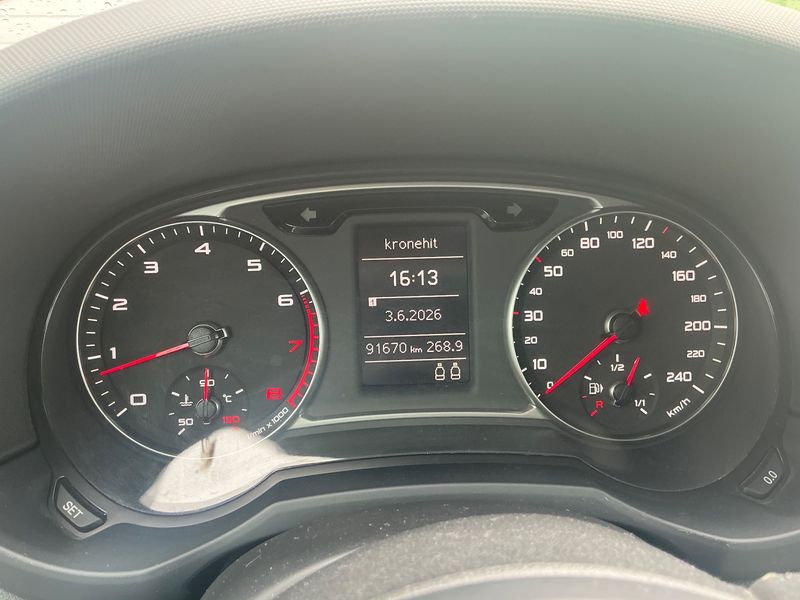Audi A1 1.2 TFSI Ambition — zdjęcie 13