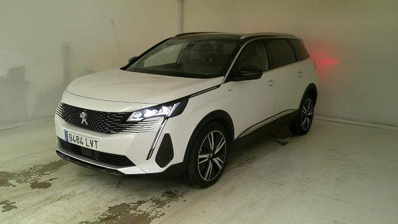 Peugeot 5008 2021