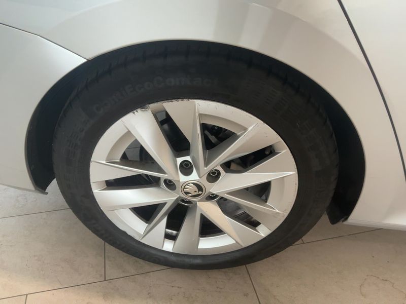 Skoda Octavia 2.0 TDI Style 2022 – снимка 9