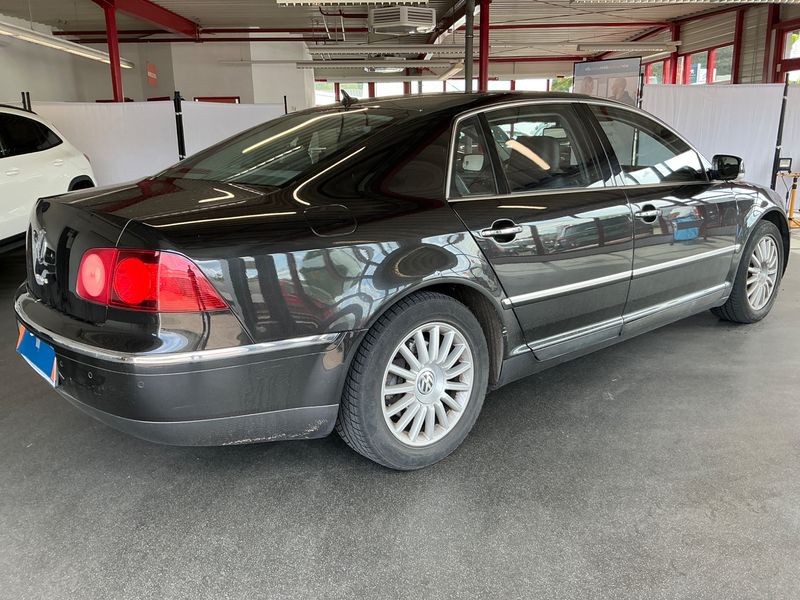 Volkswagen Phaeton 3.0 V6 TDI 4Motion — zdjęcie 2