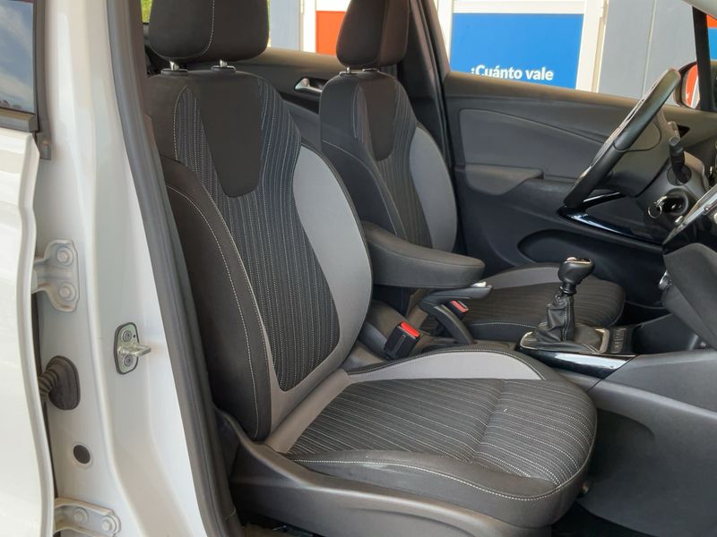 Opel Crossland X 1.2 Turbo Design Line — zdjęcie 11