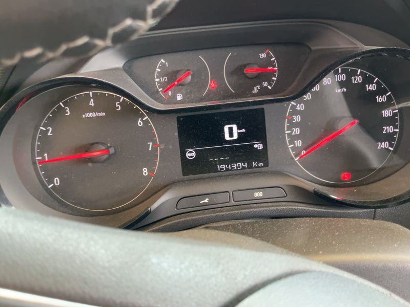 Opel Crossland X 1.2 Turbo Design Line — zdjęcie 13