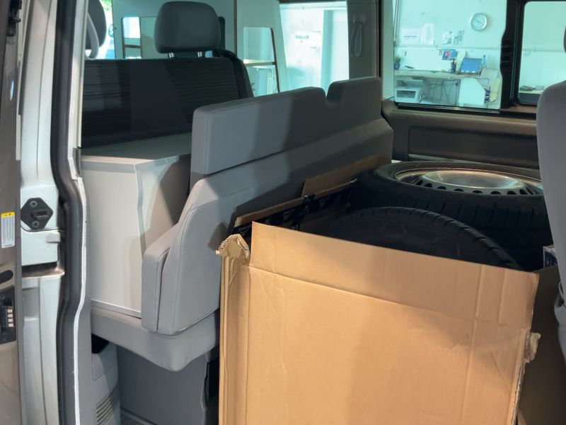 Volkswagen T6 California 2.0 TDI Beach Tour FWD — zdjęcie 14