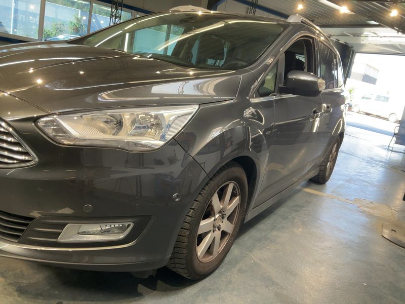 Ford Grand C-Max 1.0 EcoBoost Titanium — zdjęcie 2