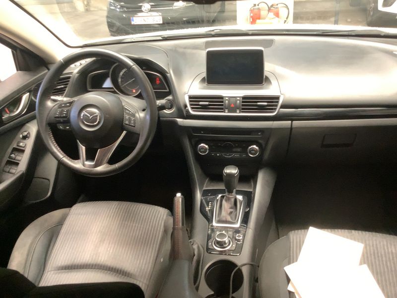 Mazda 3 2.0 Center-Line — zdjęcie 12
