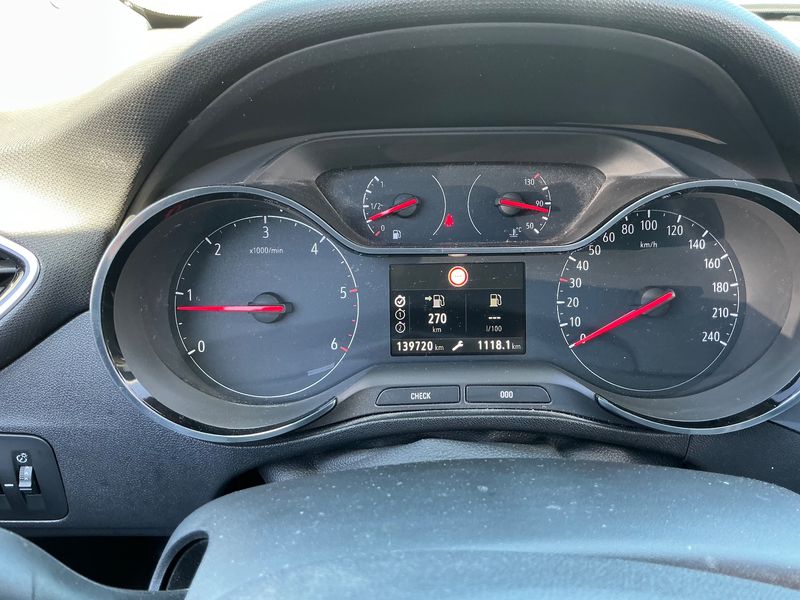 Opel Crossland X 1.6 CDTI DPF INNOVATION — zdjęcie 13