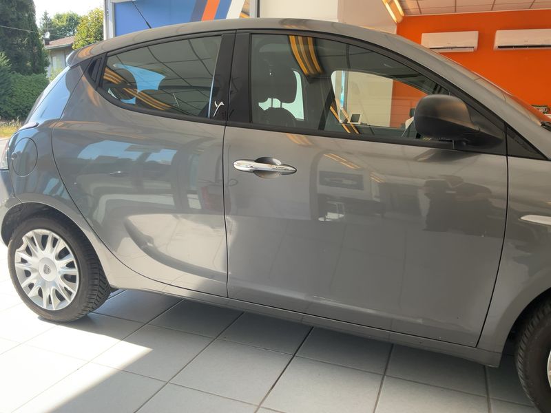 Lancia Ypsilon 1.2 Silver — zdjęcie 7