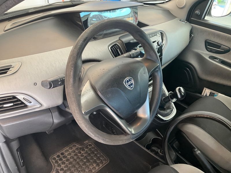 Lancia Ypsilon 1.2 Silver 2014 – снимка 23