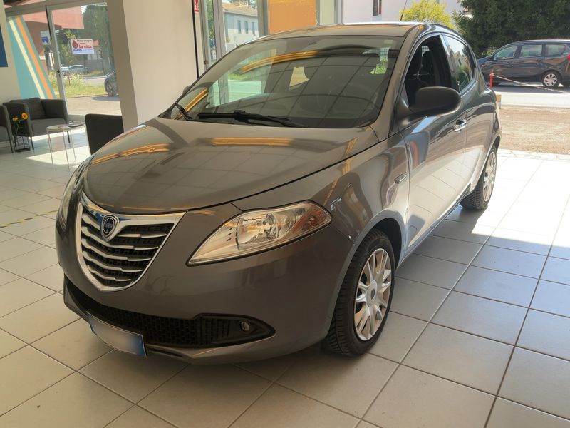 Lancia Ypsilon 1.2 Silver
