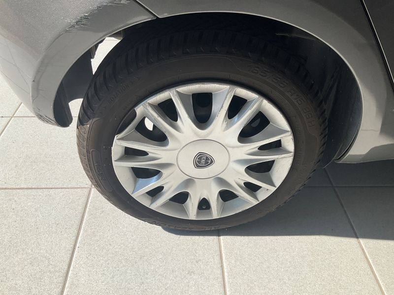 Lancia Ypsilon 1.2 Silver 2014 – снимка 21