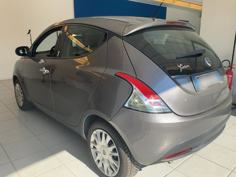 Lancia Ypsilon 1.2 Silver — zdjęcie 3