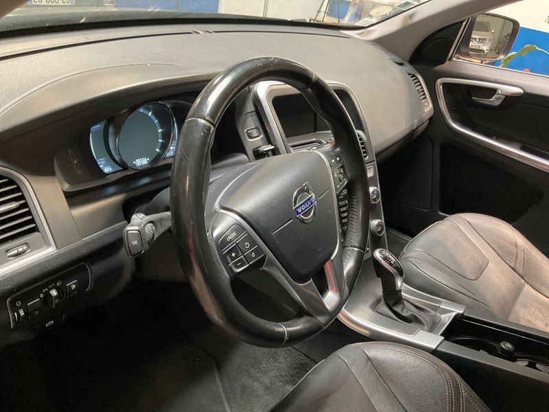 Volvo XC60 2.0 D4 Summum 2015 – снимка 31
