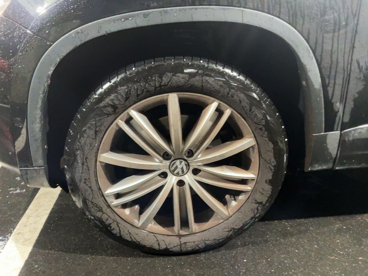 Volkswagen Tiguan 2008 — photo 4
