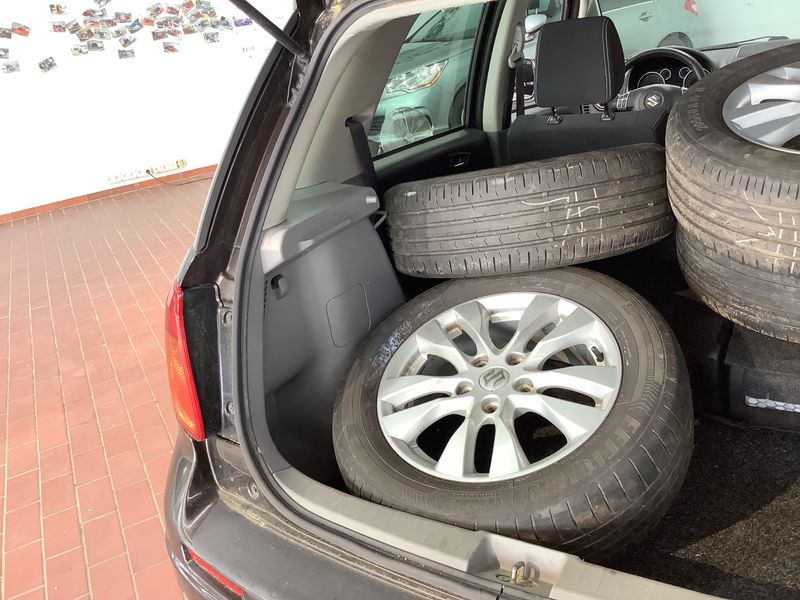 Suzuki SX4 2.0 DDiS Style 4x4 2013 – снимка 23
