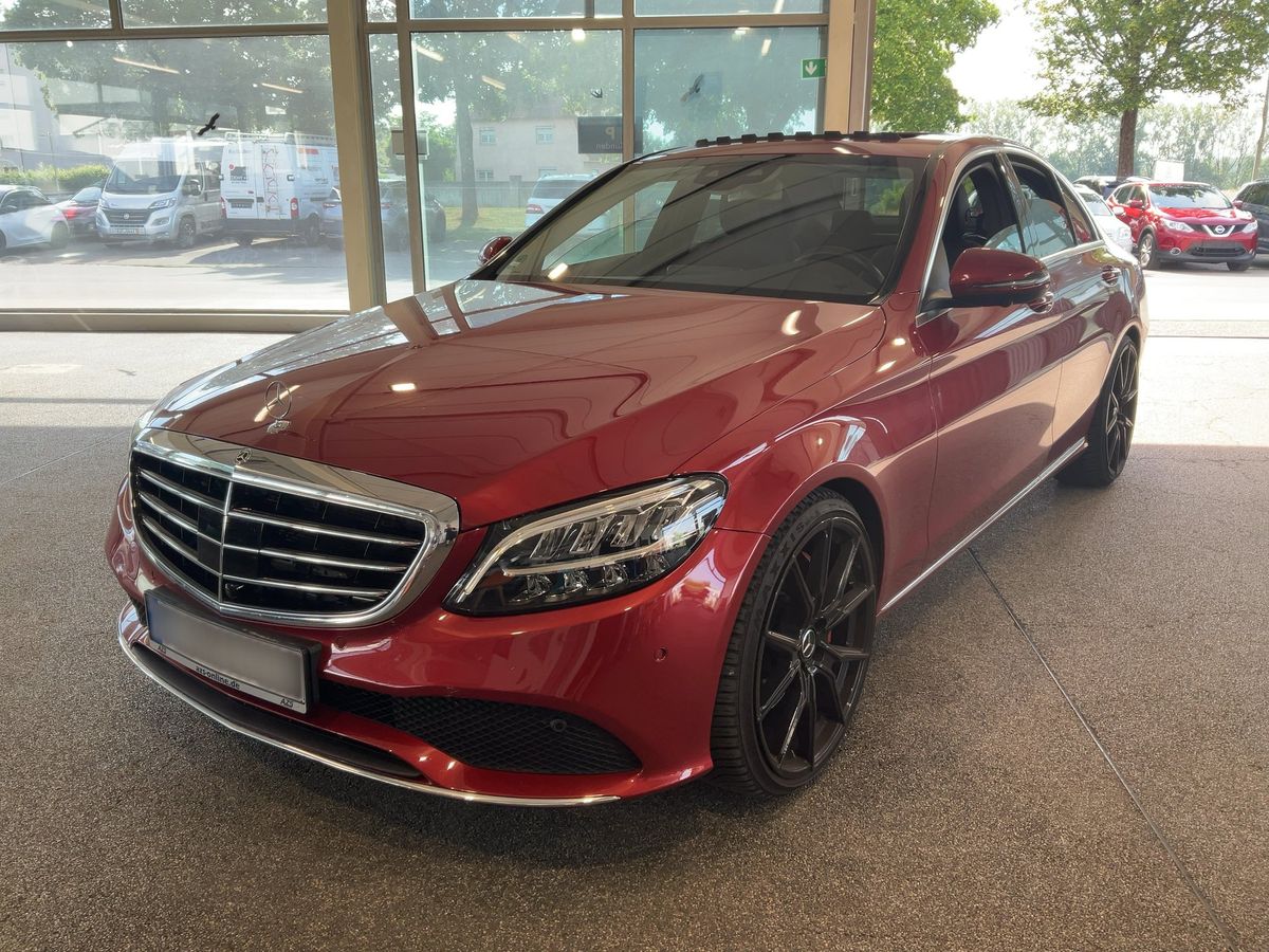 Mercedes-Benz C-Klasse 2018 — photo 1