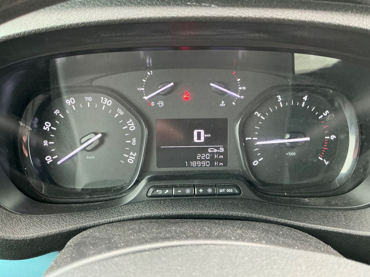Peugeot Expert 2019 — photo 19