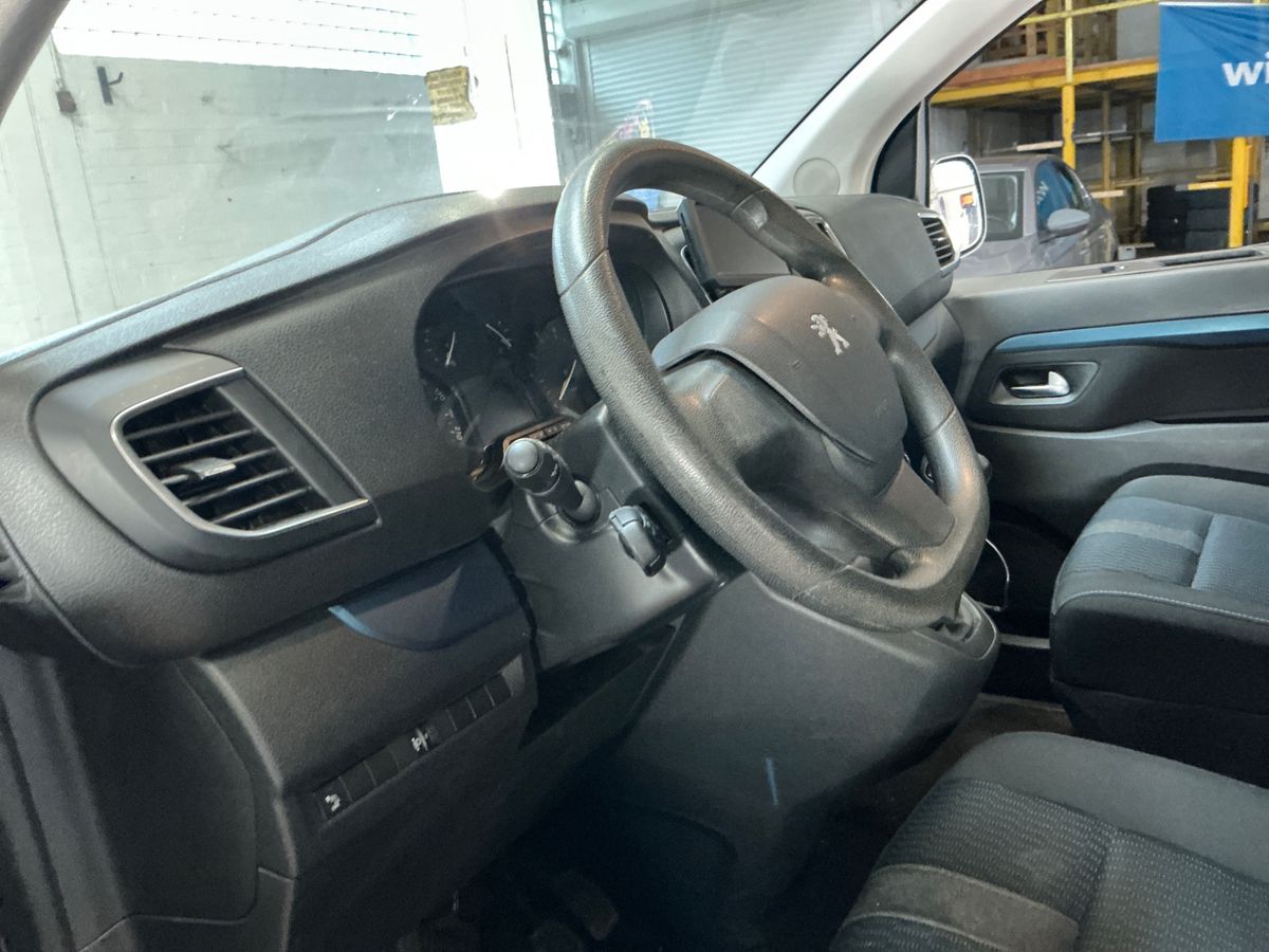 Peugeot Expert 2019 — photo 30