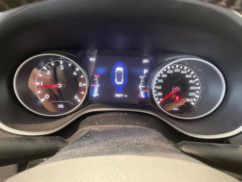 Jeep Compass 2.0 M-Jet Limited 4WD — zdjęcie 13