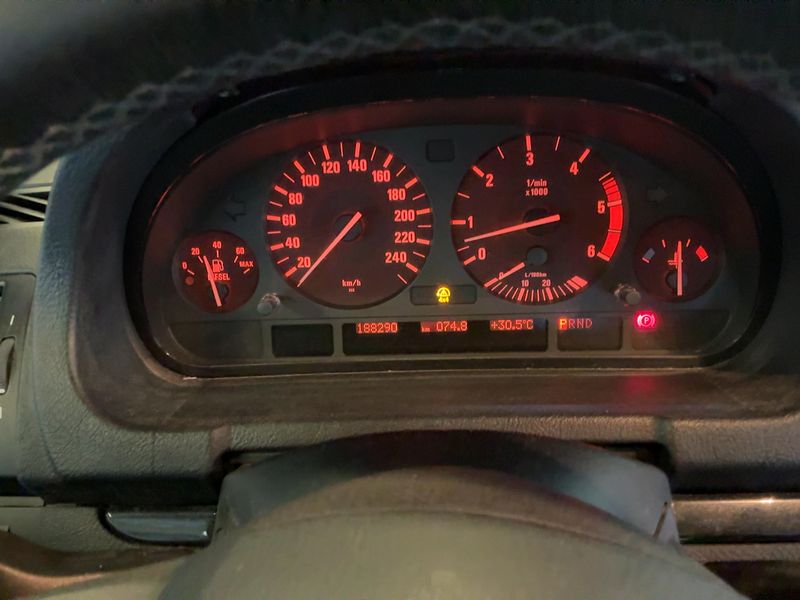 BMW X5 3.0d — zdjęcie 13