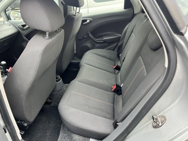 Seat Ibiza 1.2 TDI Reference — zdjęcie 13