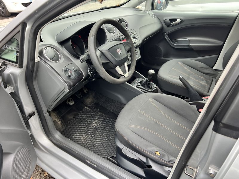 Seat Ibiza 1.2 TDI Reference — zdjęcie 10